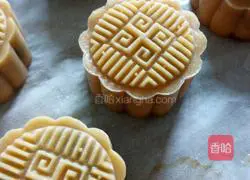 Cranberry Coconut Mooncake Recipe Illustration 16