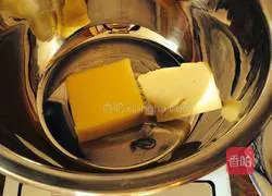 Illustration of how to make longan dry biscuits 1