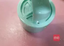 Illustration of how to make ice skin red bean paste 17