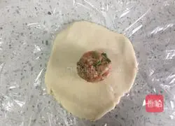 Illustration of how to make mustard vegetable and fresh meat mooncakes 15