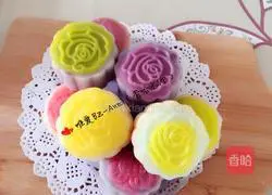 Illustration of how to make colorful snowskin mooncakes 16