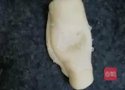 Illustration of how to make Su-style fresh meat and pickled mustard mooncakes 7