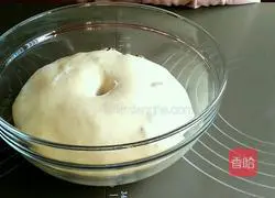Illustration of how to make sugar orange bread rolls 10