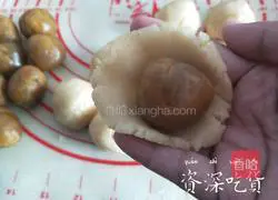 Illustration of how to make crab mooncakes 6