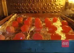 Illustration of how to make bean paste and egg yolk mooncakes 1