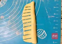 Caterpillar bread recipe 12