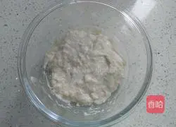 Illustration of making sausage bread 1