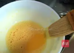 Illustration of how to make five-nut mooncakes 12