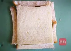 Illustration of how to make garlic toast cubes 1