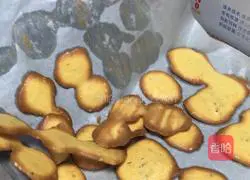 Eggs Illustration of how to make cookies 11