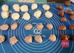 Illustration of how to make leopard print toast 13