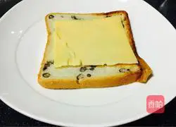 How to make cheese and red bean toast sandwiches Illustration 3