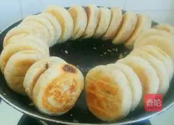 Illustration of how to make homemade mooncakes 14