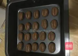 Illustration of how to make coffee chocolate cookies 4