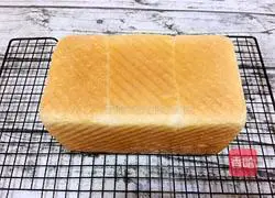 Chocolate Illustration of making toast 18