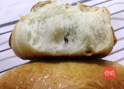 Illustration of how to make sausage bread 11