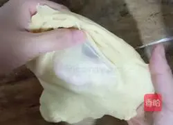 Illustration of how to make toast by hand 8