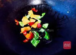 Illustration of how to make fried moon cakes 2