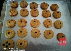Illustration of how to make eye cookies 6