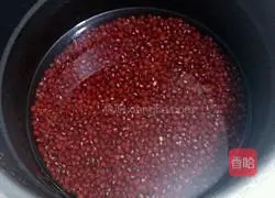 Illustration of how to make red bean paste mooncake fillings 1