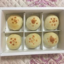 Pastry mooncakes