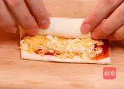 Illustration of how to make bacon toast and egg rolls 2