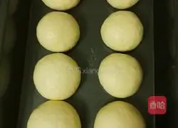 Soft and small Illustration of how to make bread 8