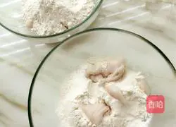 Illustration of how to make mustard vegetable and fresh meat mooncakes 4