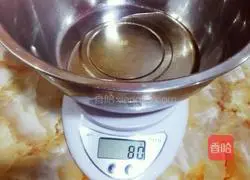 Mooncakes Illustration of how to do it 2