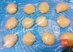 Illustration of how to make mung bean bread 9