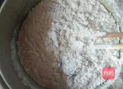 Illustration of how to make striped biscuits 2