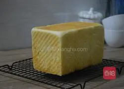 Illustration of how to make glutinous rice flour toast 16