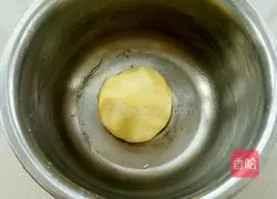 Illustration of how to make mushroom biscuits 6