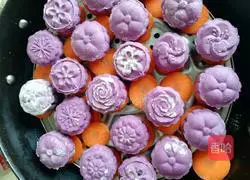 Illustration of how to make purple sweet potato and bean paste mooncakes 4