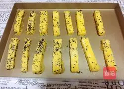 Illustration of how to make golden bread sticks 6