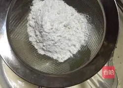 Illustration of how to make finger biscuits 7