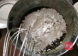 Illustration of how to make brown sugar jujube biscuits 4