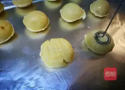 Illustration of how to make eye cookies 5