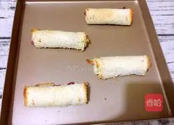 Cheese Bacon Toast Roll Recipe Illustration 13