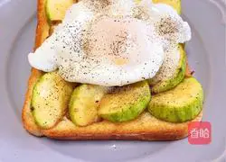 Illustration of how to make poached egg and zucchini toast 15
