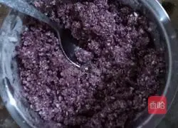 Illustration of how to make toast by hand 12