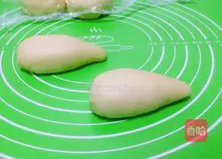 Illustration of how to make croissants 9