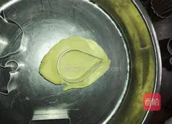 Illustration of how to make animal cookies 7