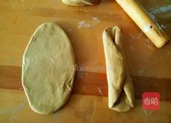 Illustration of how to make rye brown sugar soft European buns 3