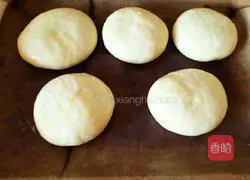 Illustration of how to make ham dinner buns 7