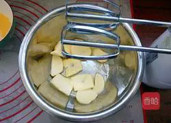 Illustration of how to make leaf cookies 2