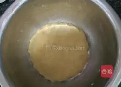 Illustration of how to make five-nut stuffed mooncakes 9