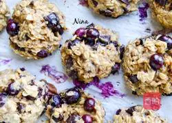 Blueberry Black Oatmeal Cookies Recipe Illustration 5