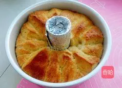 Illustration of how to make hand-shredded condensed milk bread 13