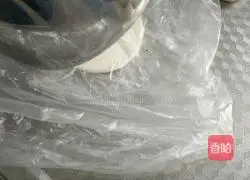 Illustration of how to make pot chicken with biscuits 3